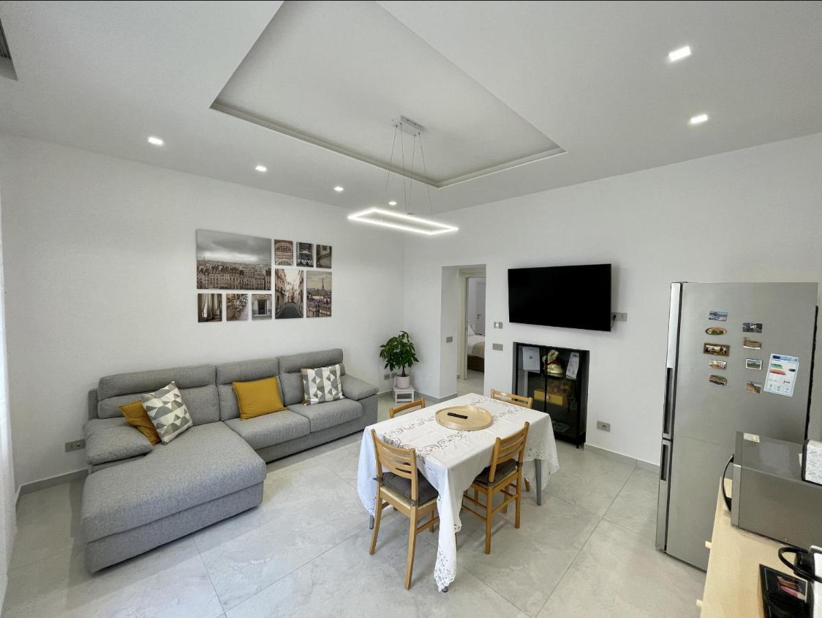 Varese Apartment מראה חיצוני תמונה